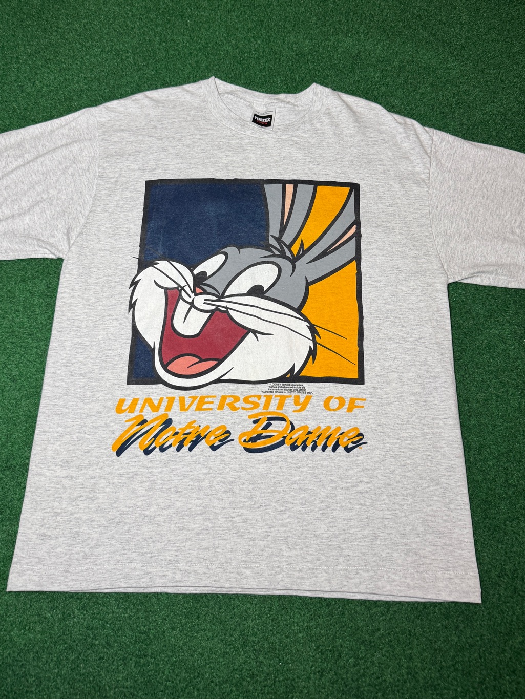 Vintage 90s Notre Dame Fighting Irish T-Shirt, Bugs Bunny College 1993 (Xl)